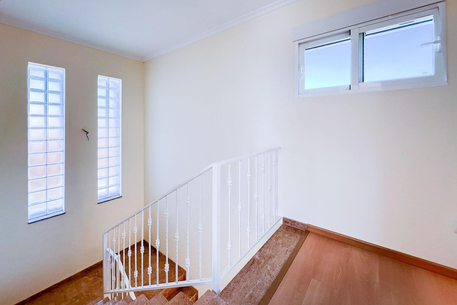 Resale - Villa -
Alfaz del Pi