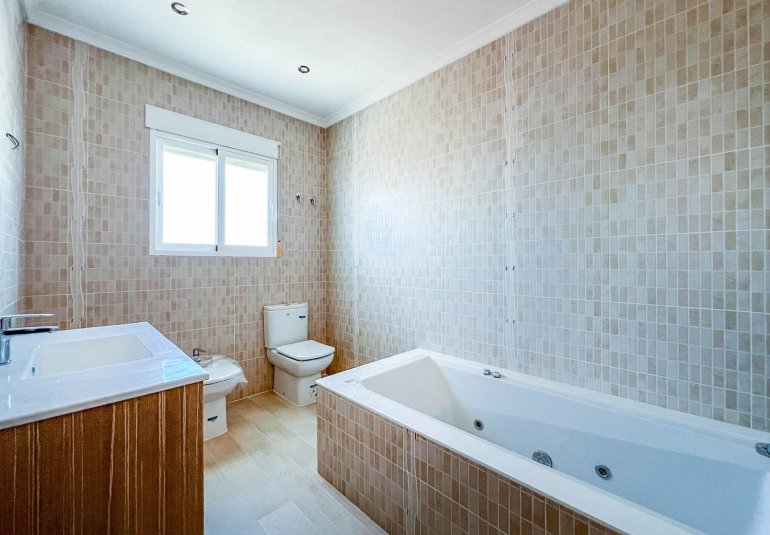 Resale - Villa -
Alfaz del Pi