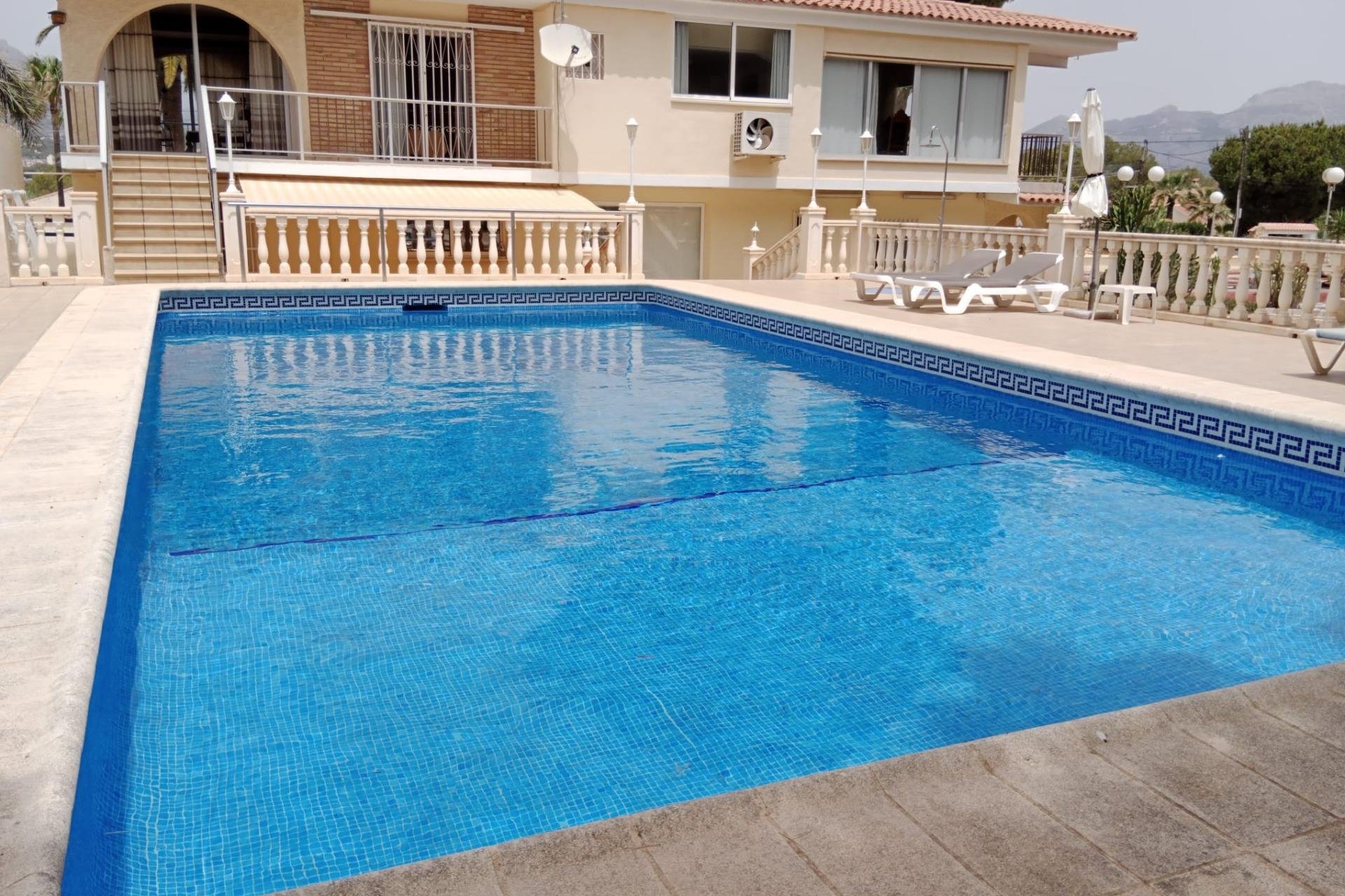 Resale - Villa -
Alfaz del Pi