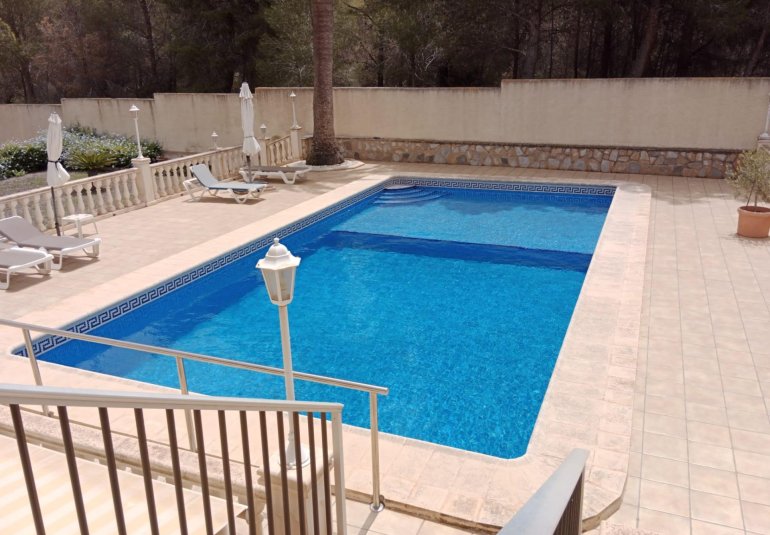 Resale - Villa -
Alfaz del Pi