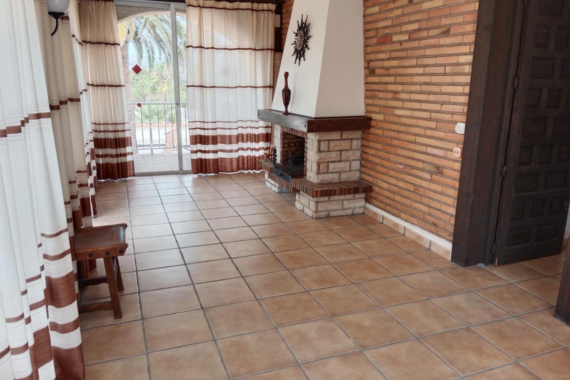 Resale - Villa -
Alfaz del Pi