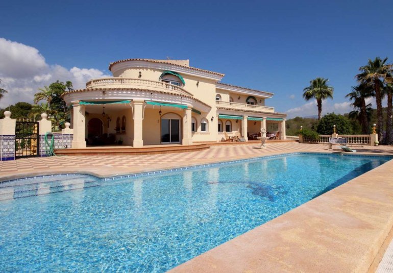 Resale - Villa -
Alfaz del Pi