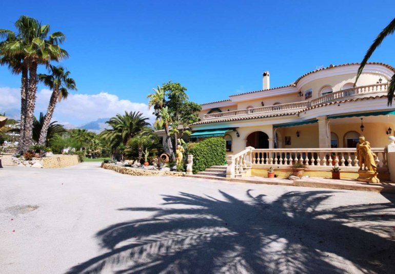 Resale - Villa -
Alfaz del Pi