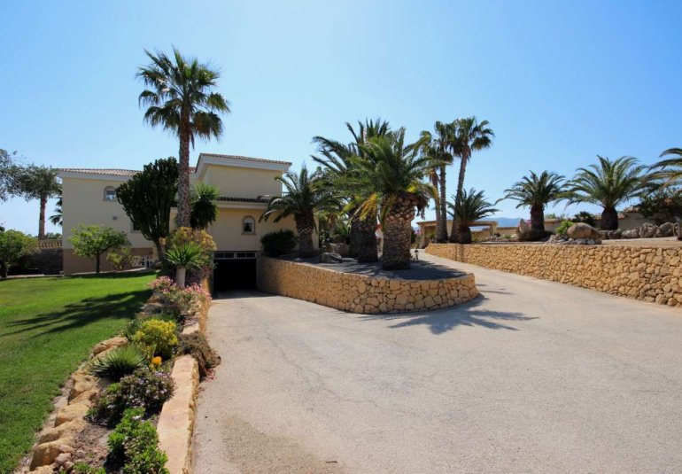 Resale - Villa -
Alfaz del Pi