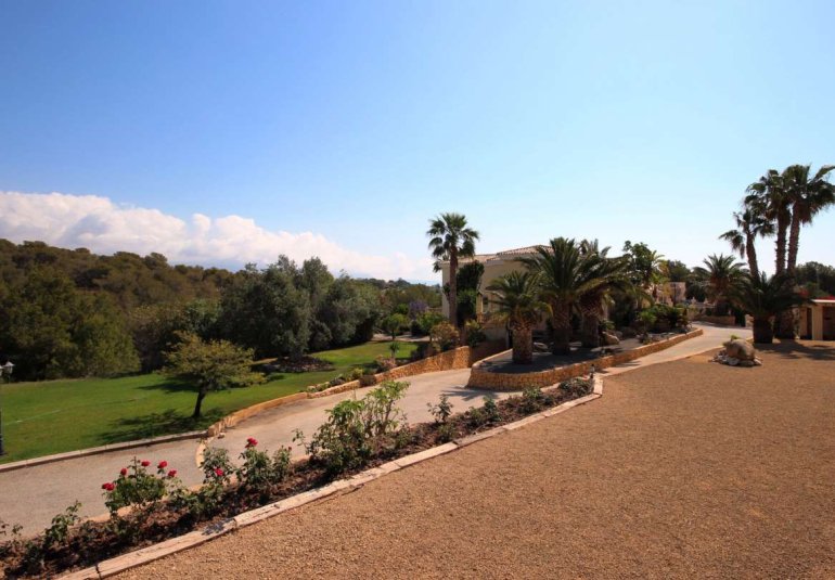 Resale - Villa -
Alfaz del Pi