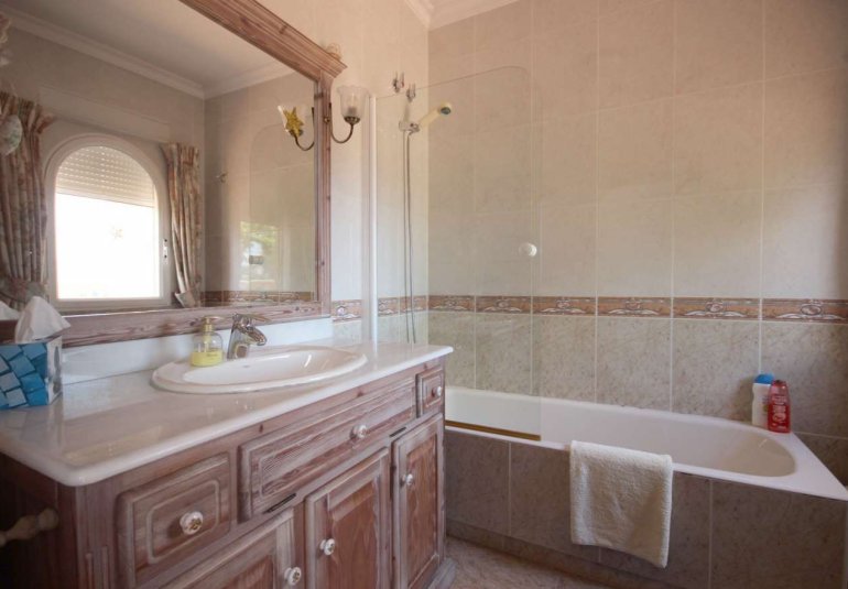 Resale - Villa -
Alfaz del Pi