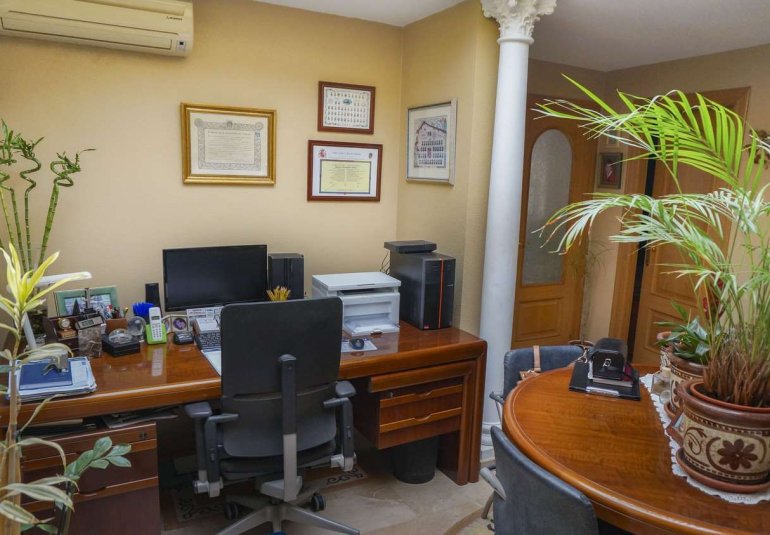 Resale - Villa -
Alfaz del Pi