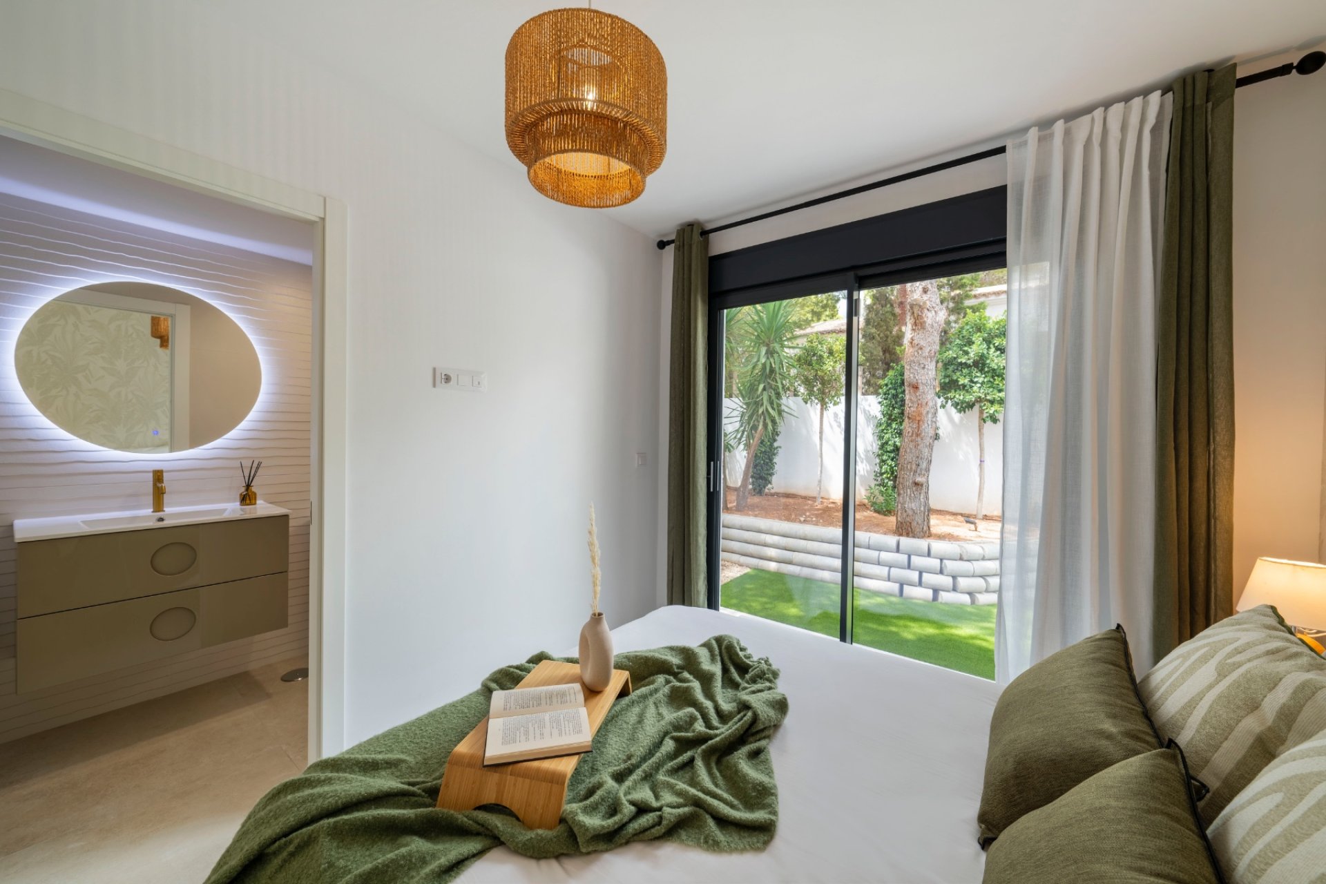 Resale - Villa -
Altea - Urbanizaciones