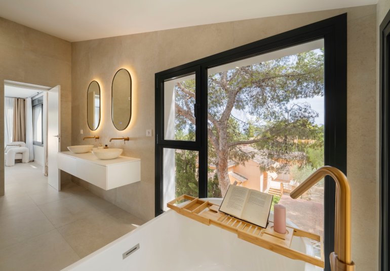 Resale - Villa -
Altea - Urbanizaciones