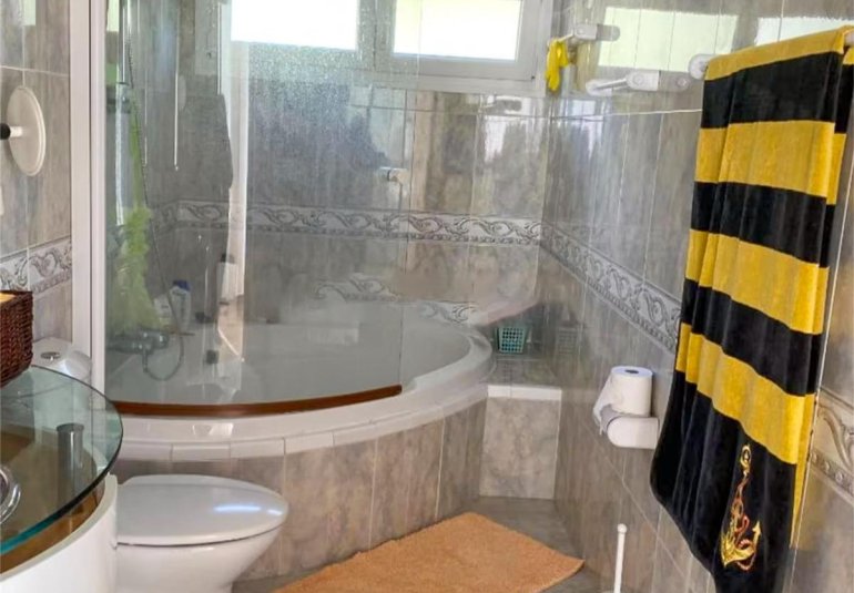 Resale - Villa -
Altea