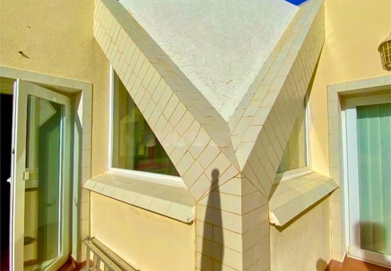 Resale - Villa -
Altea