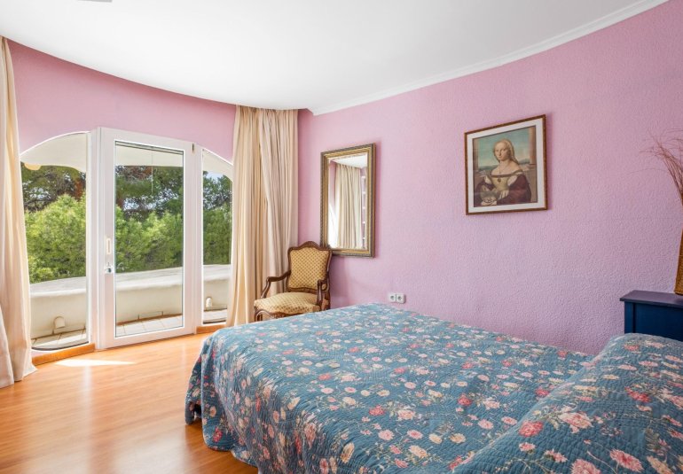 Resale - Villa -
Altea