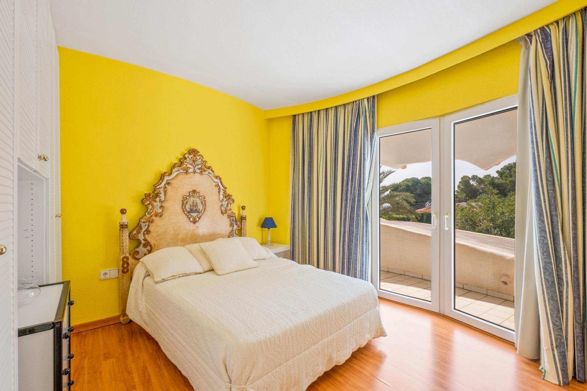 Resale - Villa -
Altea