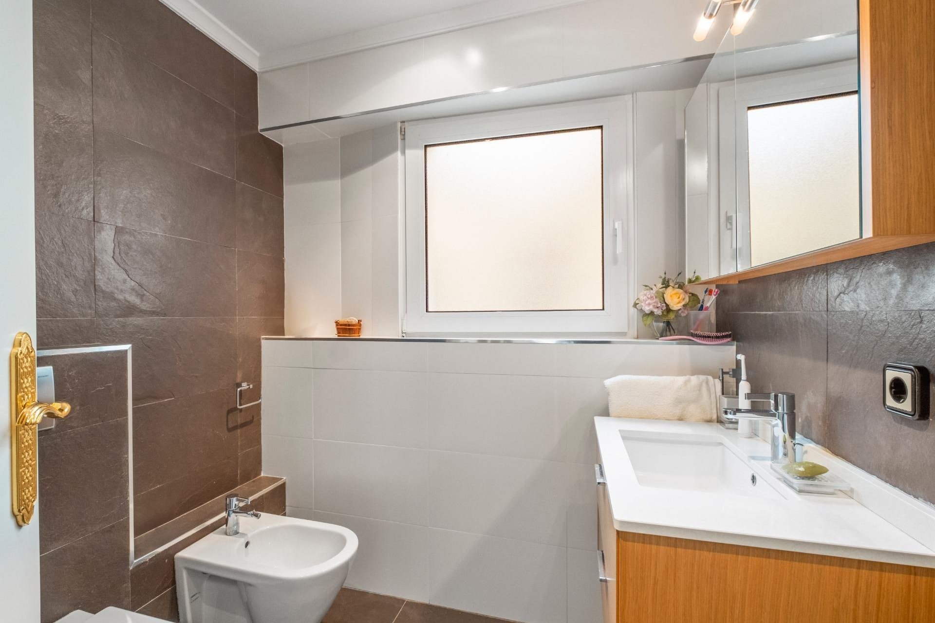 Resale - Villa -
Altea