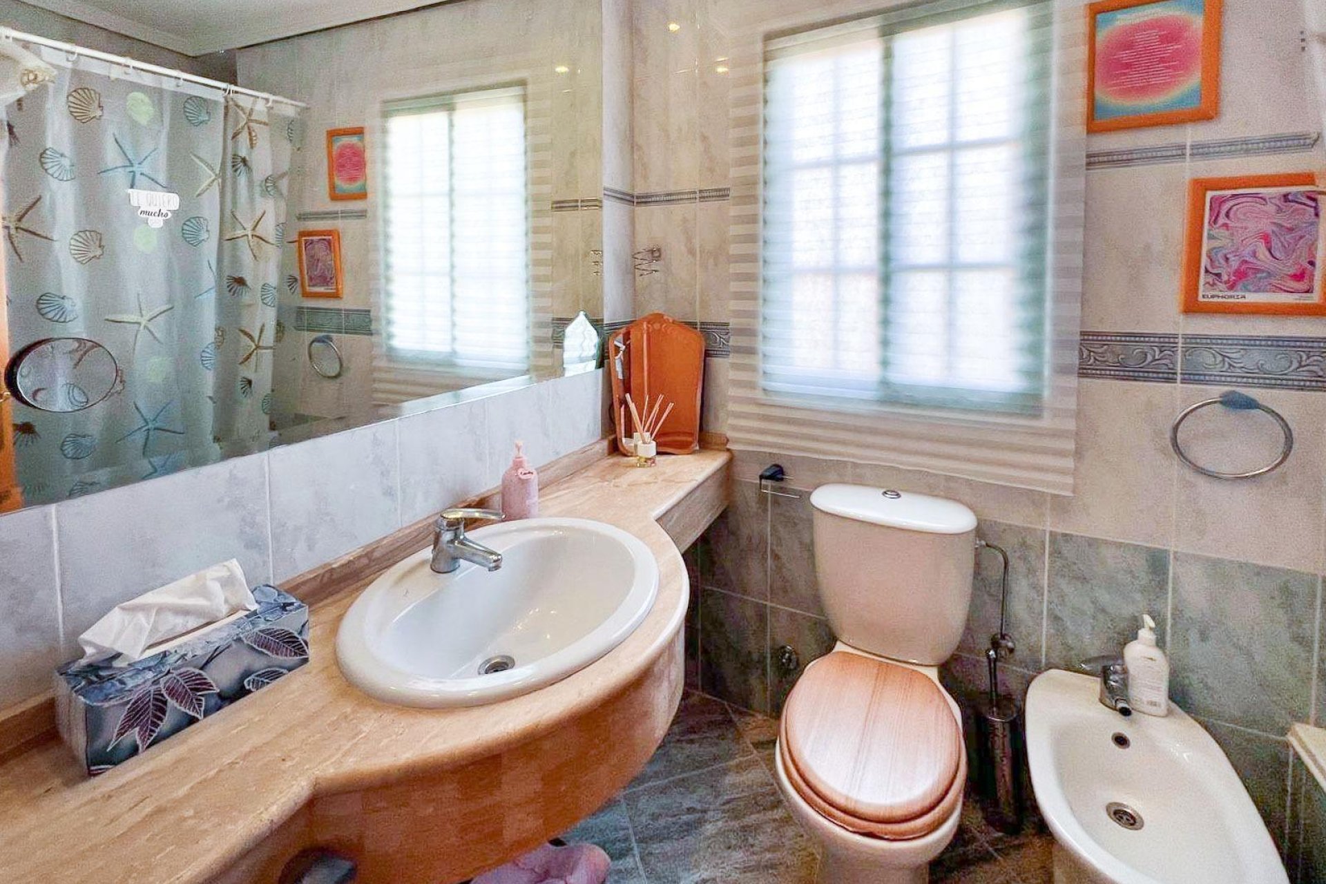 Resale - Villa -
Benidorm