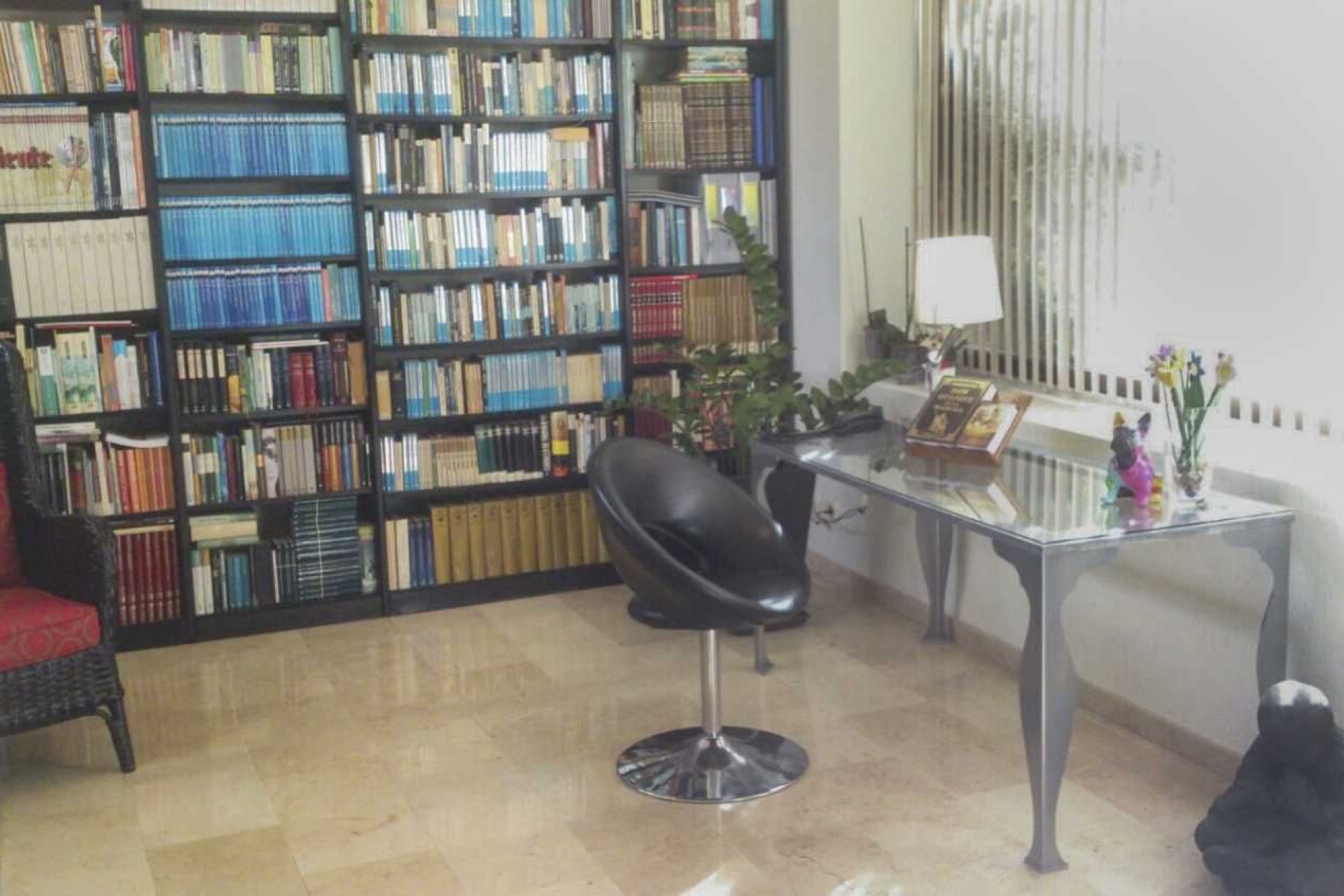 Resale - Villa -
Benidorm