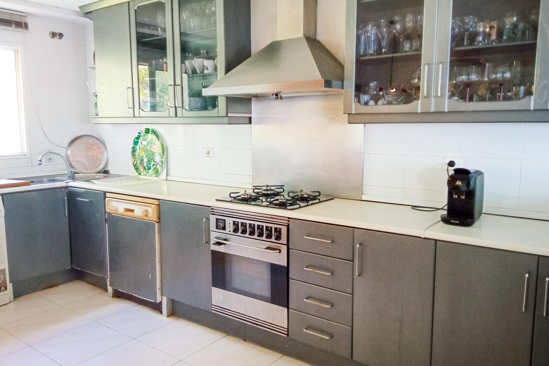 Resale - Villa -
Benidorm