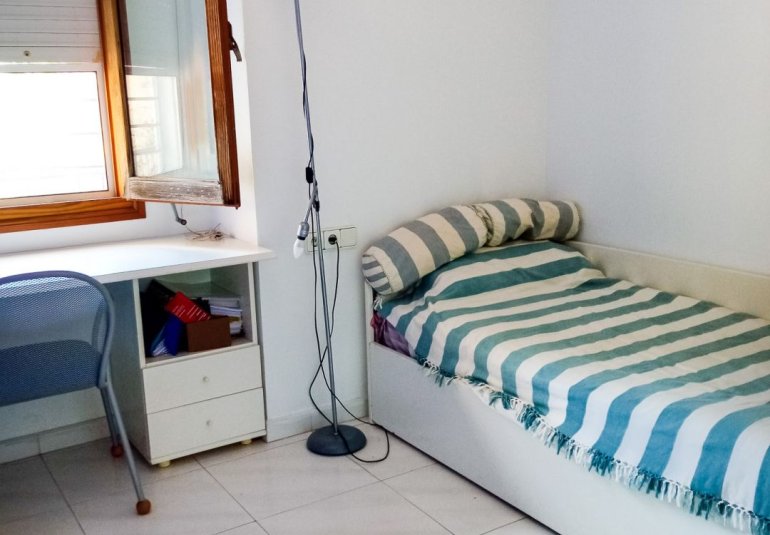 Resale - Villa -
Benidorm