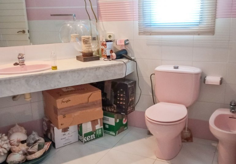 Resale - Villa -
Benidorm