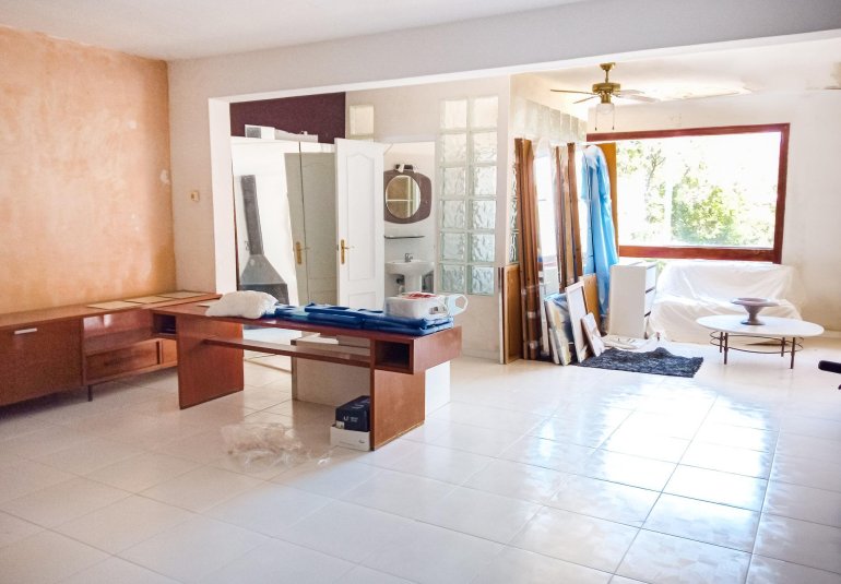 Resale - Villa -
Benidorm