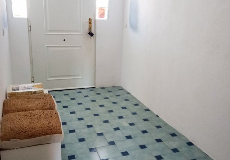 Resale - Villa -
Benidorm