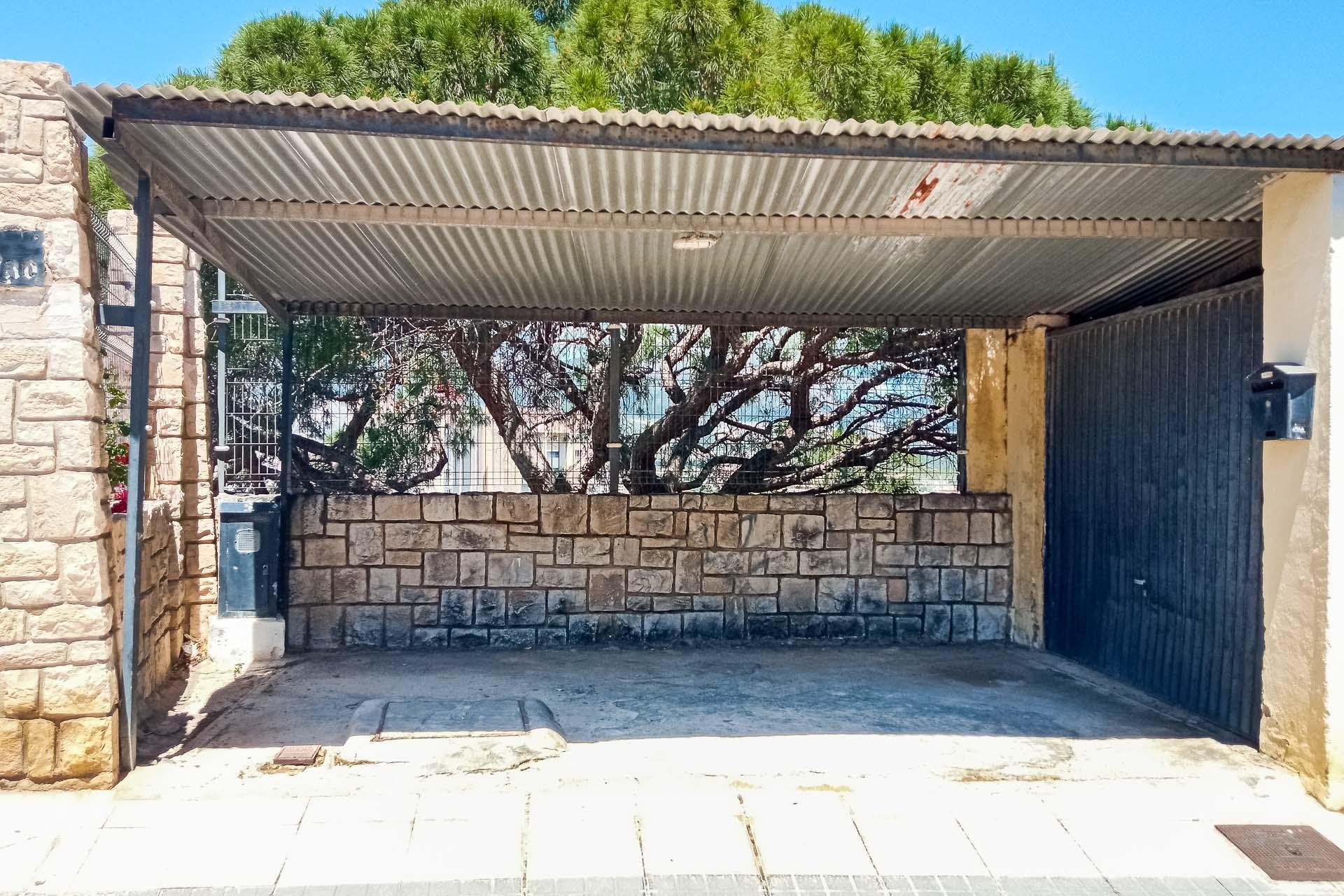 Resale - Villa -
Benidorm