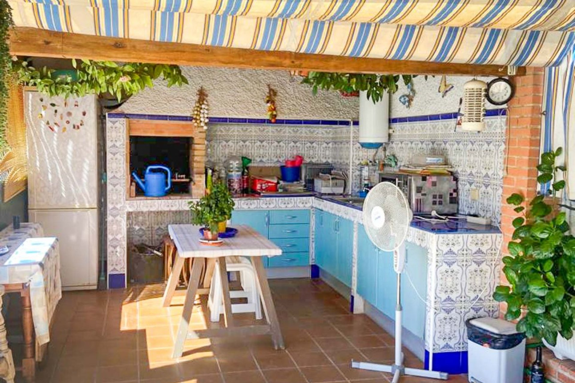 Resale - Villa -
Benidorm