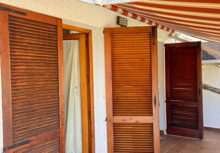 Resale - Villa -
Benidorm