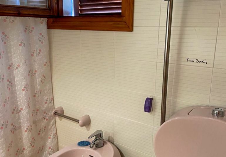 Resale - Villa -
Benidorm