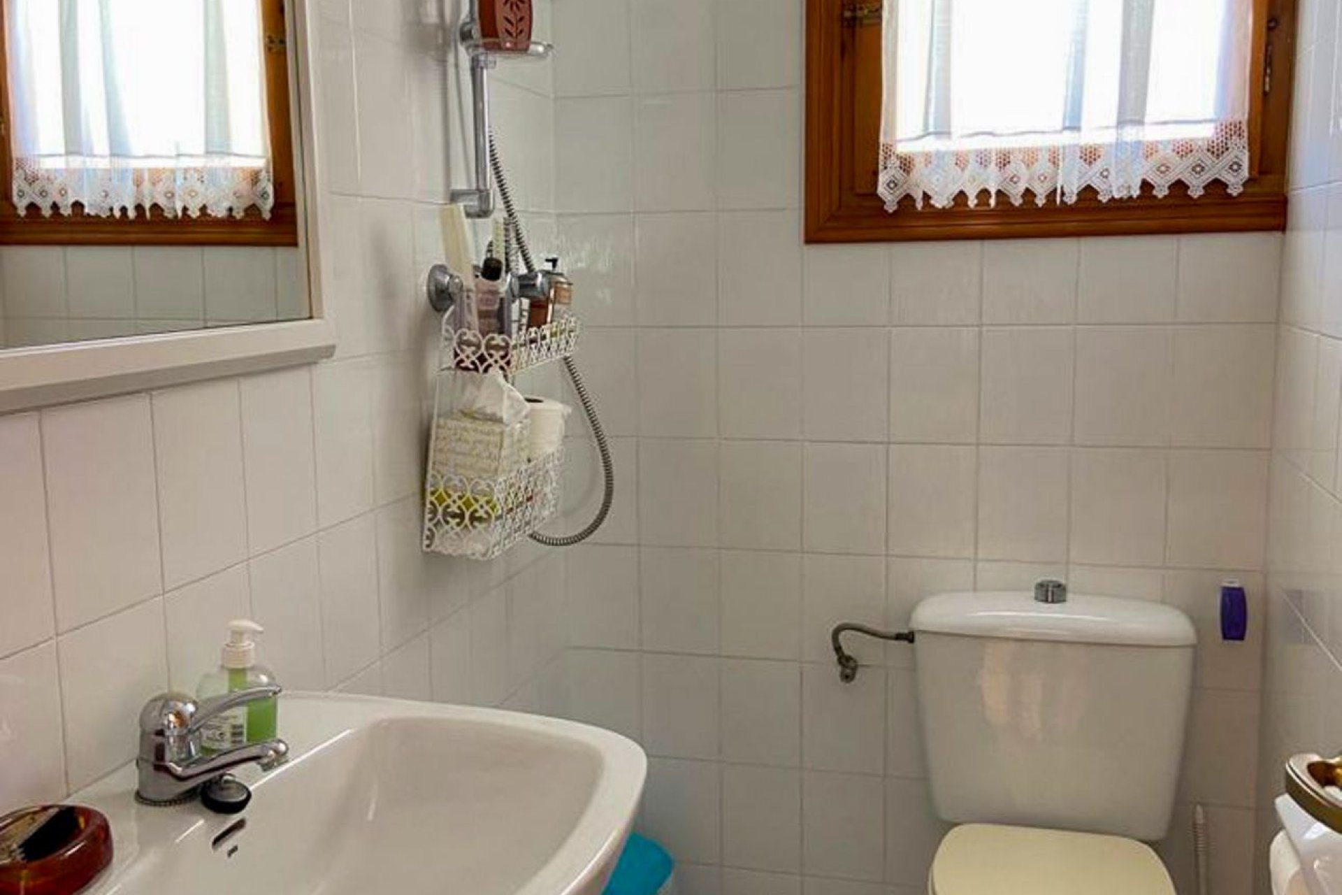 Resale - Villa -
Benidorm