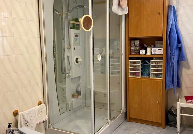 Resale - Villa -
Benidorm