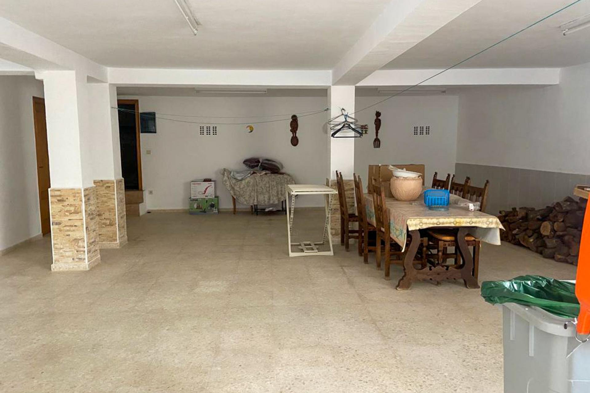 Resale - Villa -
Benidorm