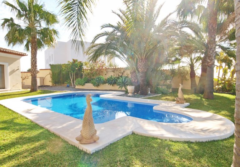 Resale - Villa -
Benissa - Buenavista