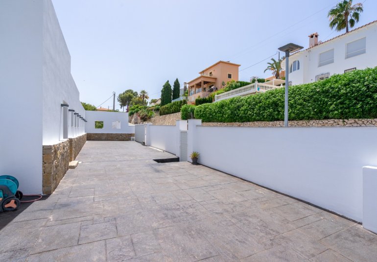Resale - Villa -
Benissa - Cala Abogat