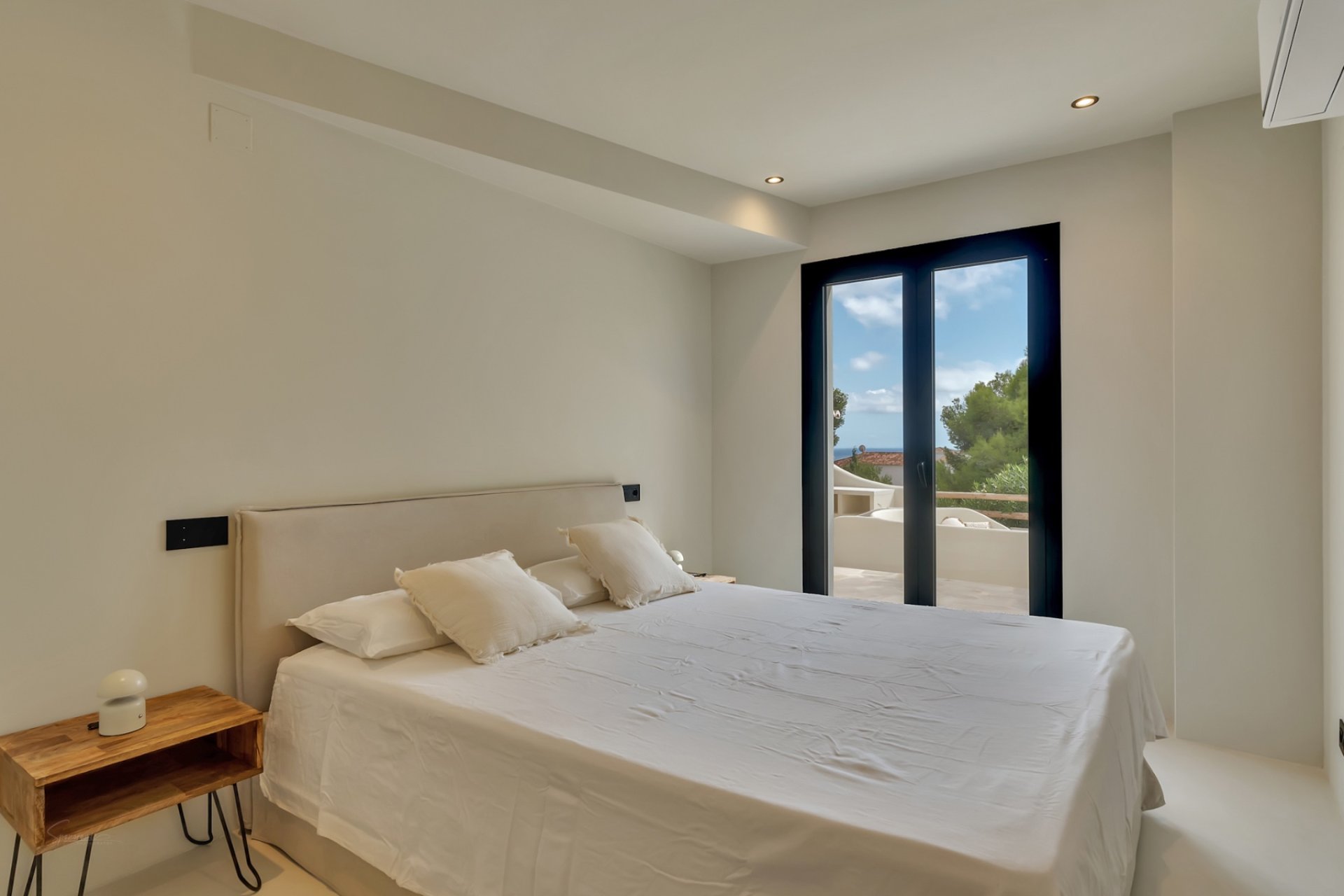 Resale - Villa -
Benissa - Montemar