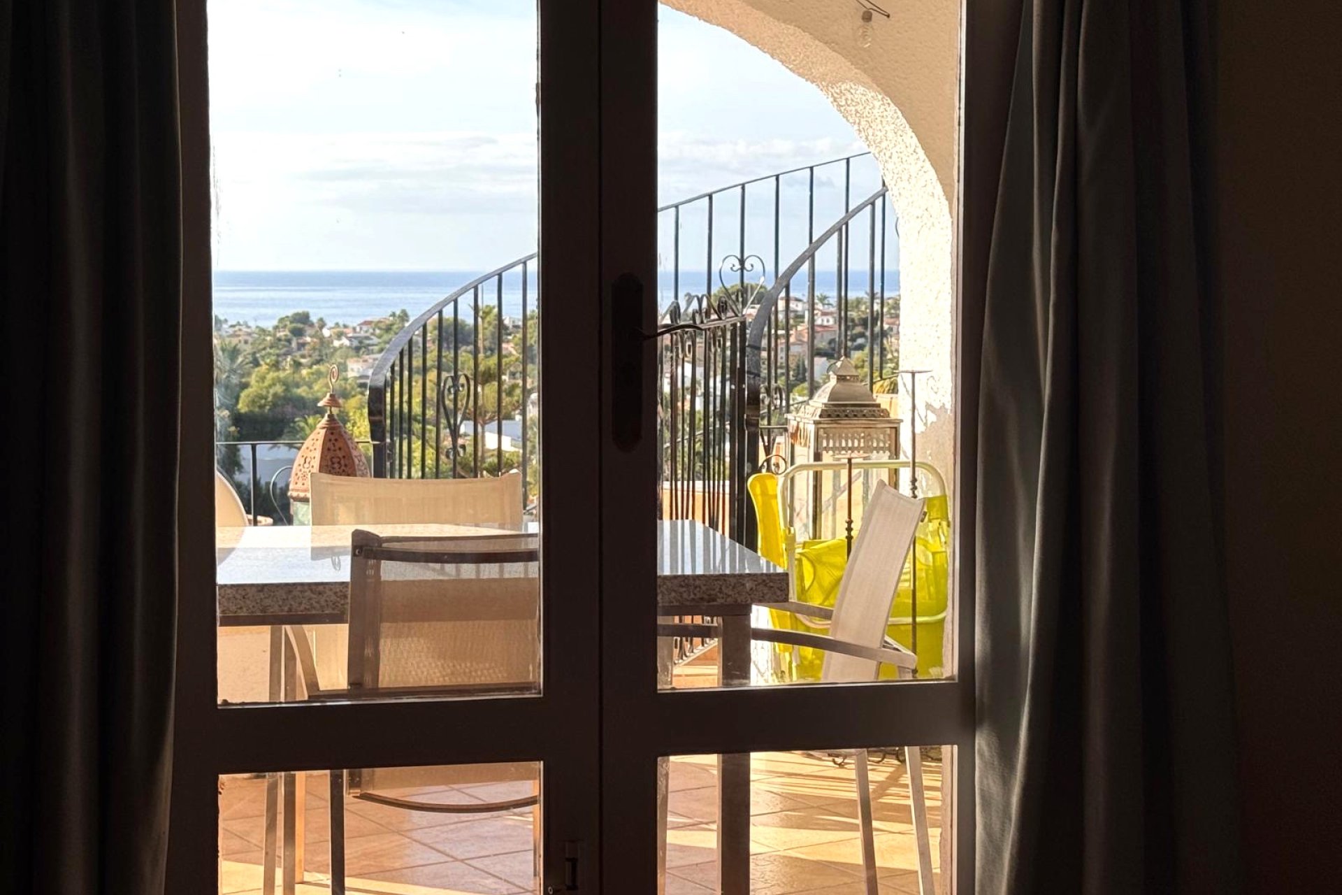 Resale - Villa -
Benissa - Montemar