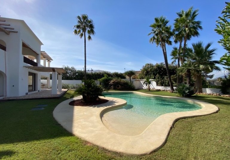 Resale - Villa -
Benissa - San Jaime