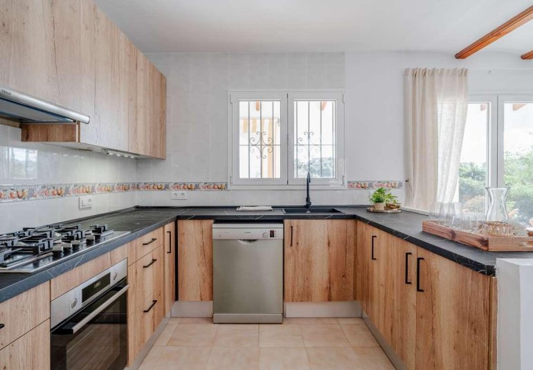 Resale - Villa -
Calpe - Cometa III