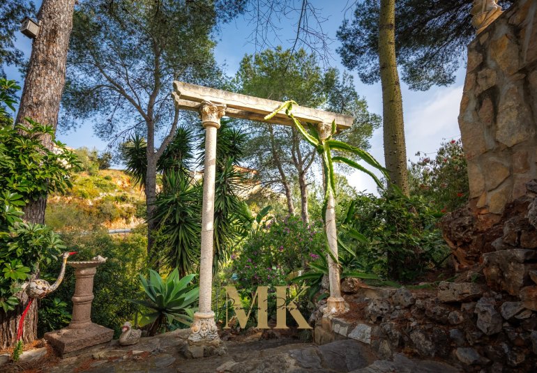 Resale - Villa -
Denia - Montgó