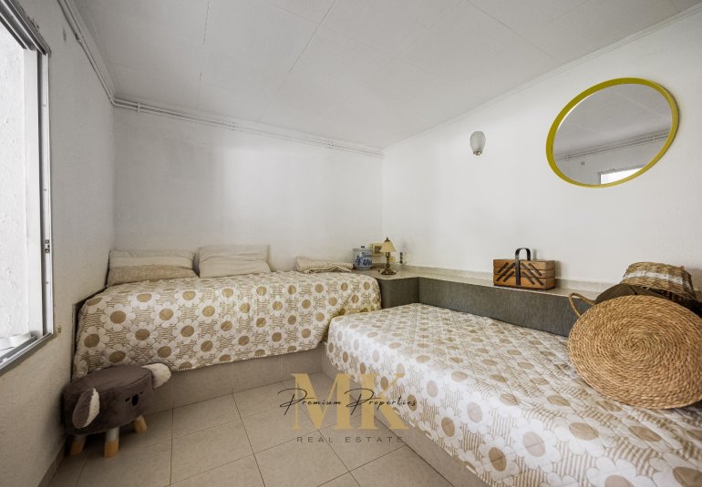 Resale - Villa -
Denia - Montgó