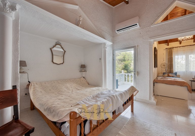 Resale - Villa -
Denia - Montgó