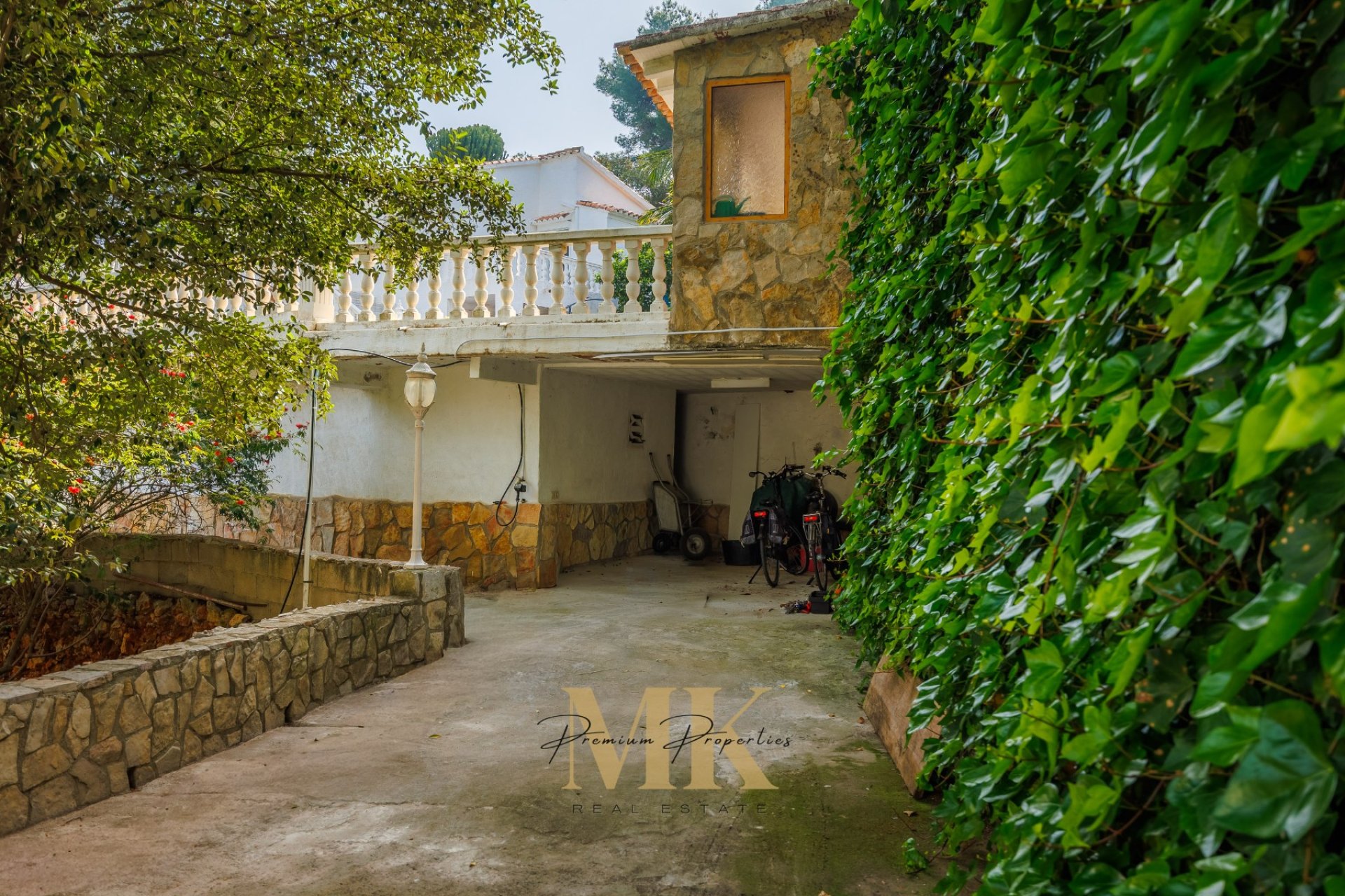 Resale - Villa -
Denia - Montgó