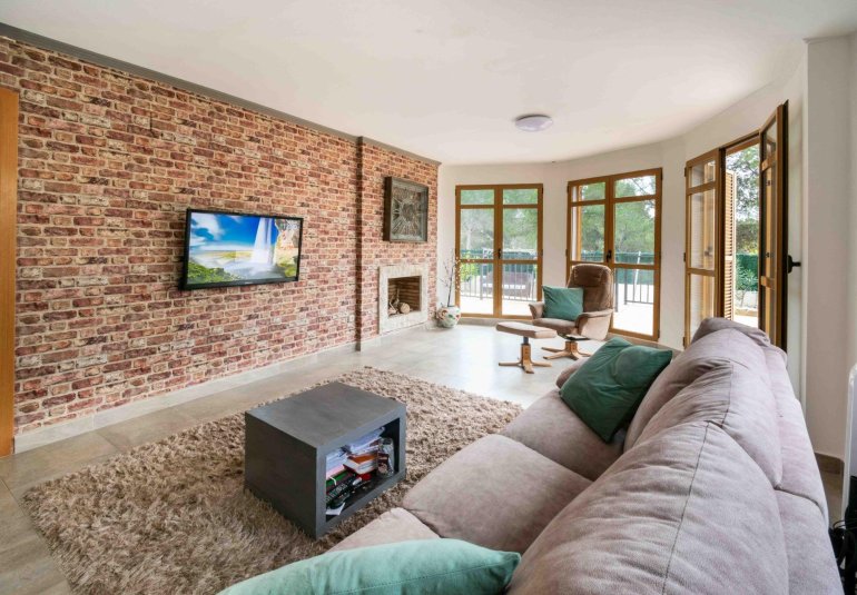 Resale - Villa -
Finestrat