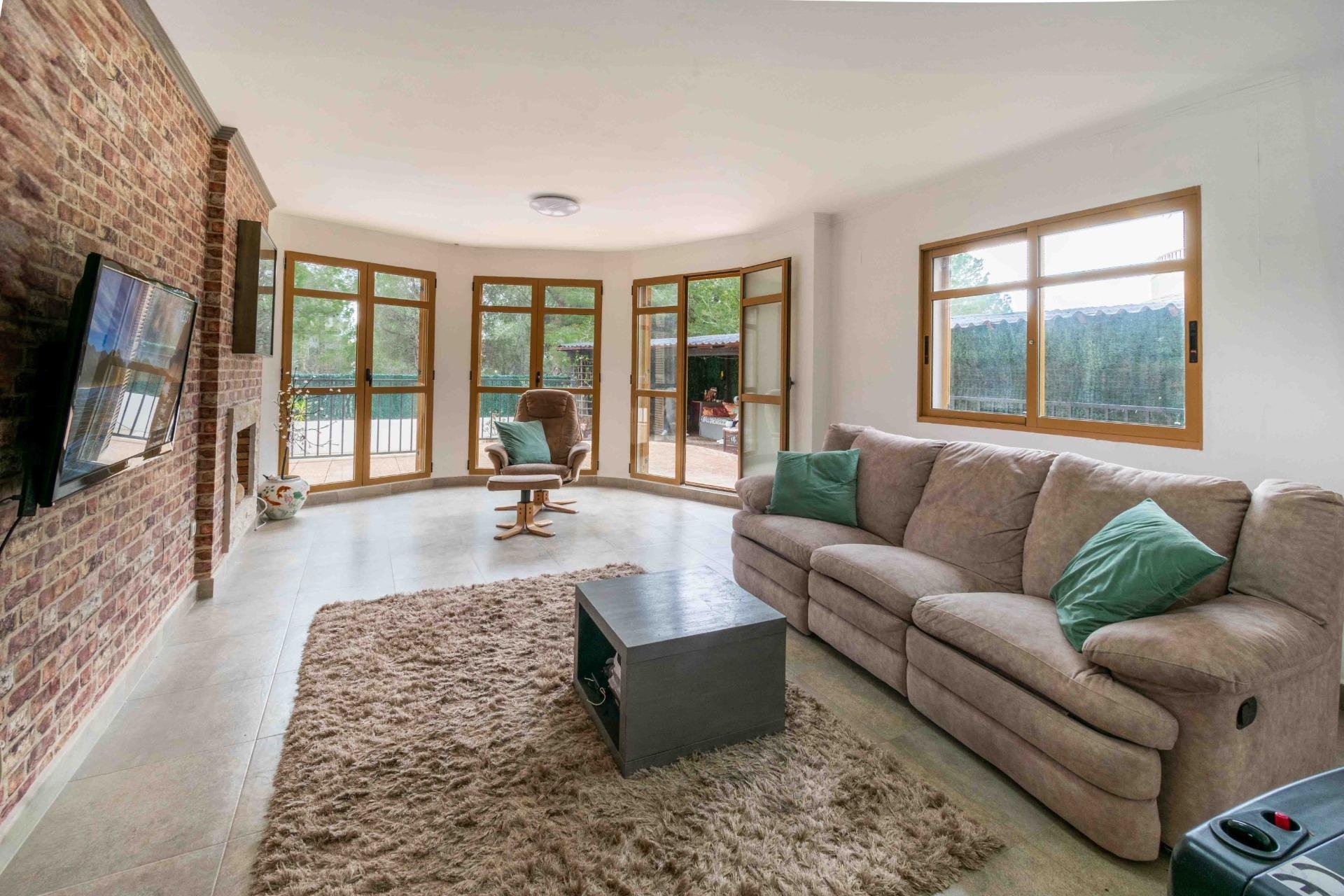 Resale - Villa -
Finestrat