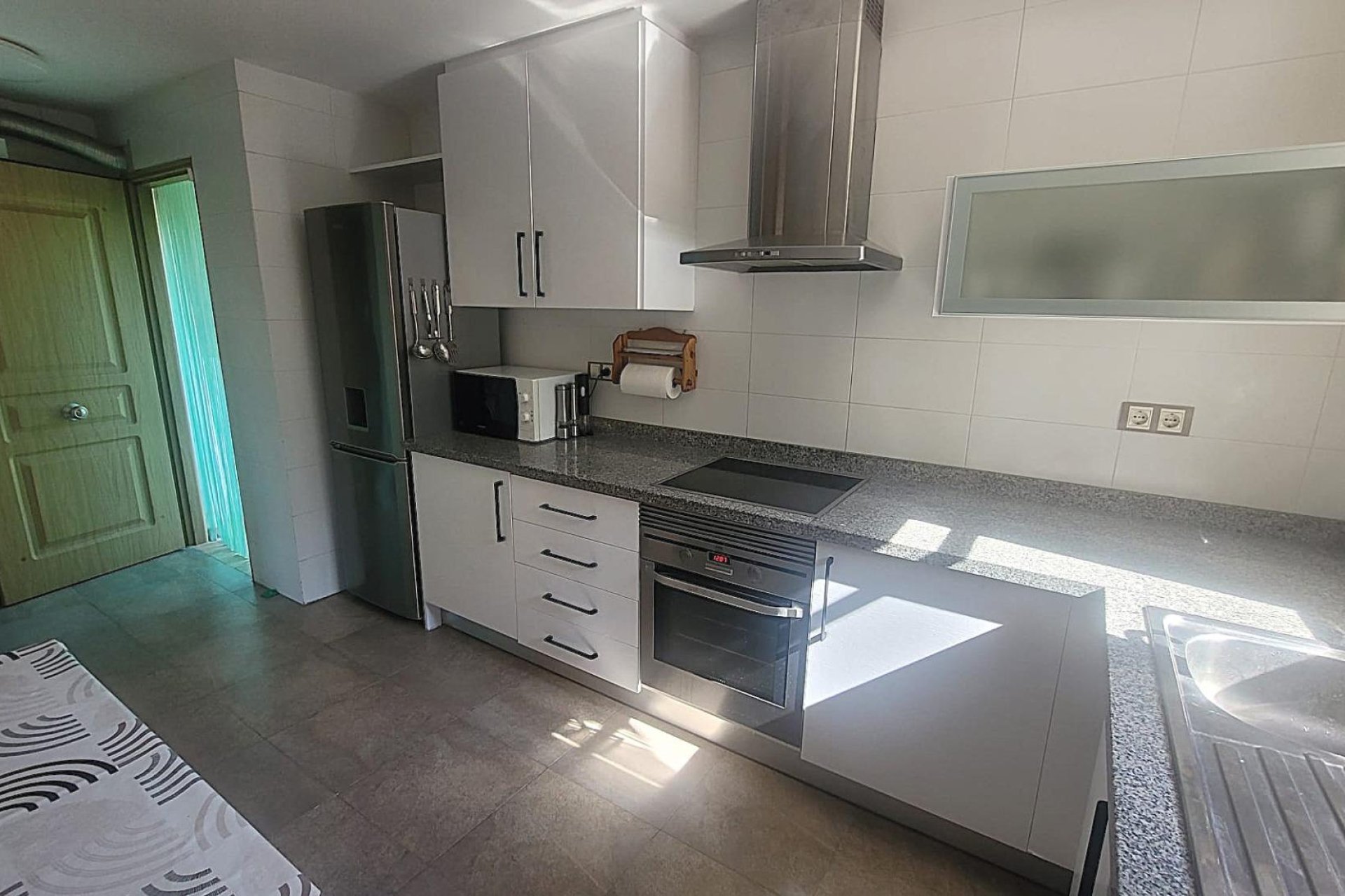 Resale - Villa -
Finestrat