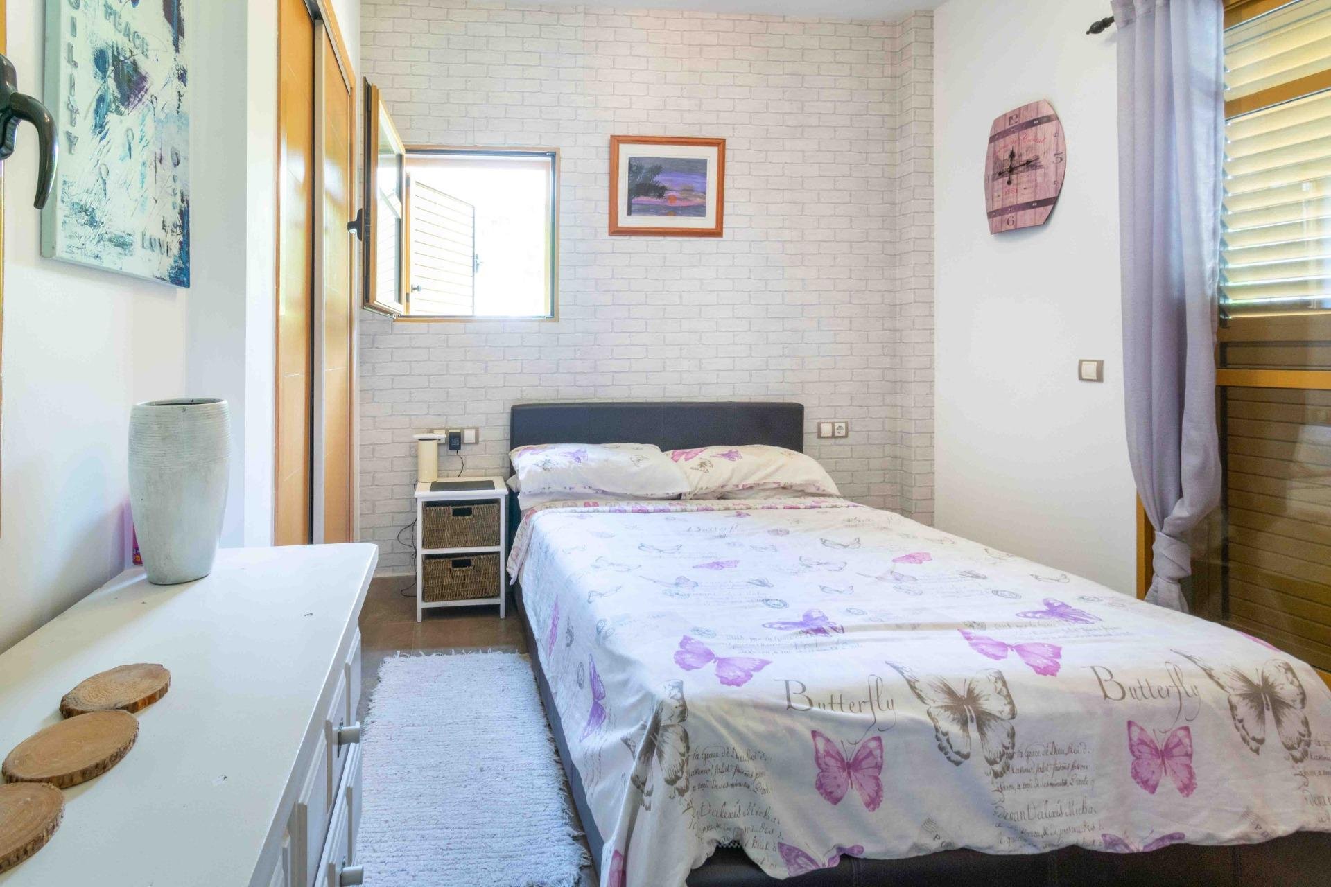 Resale - Villa -
Finestrat