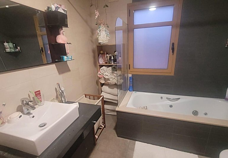 Resale - Villa -
Finestrat