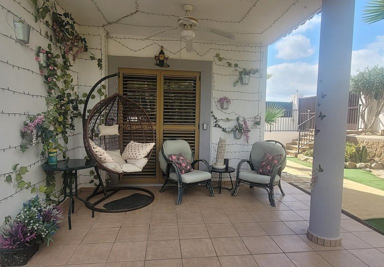 Resale - Villa -
Finestrat