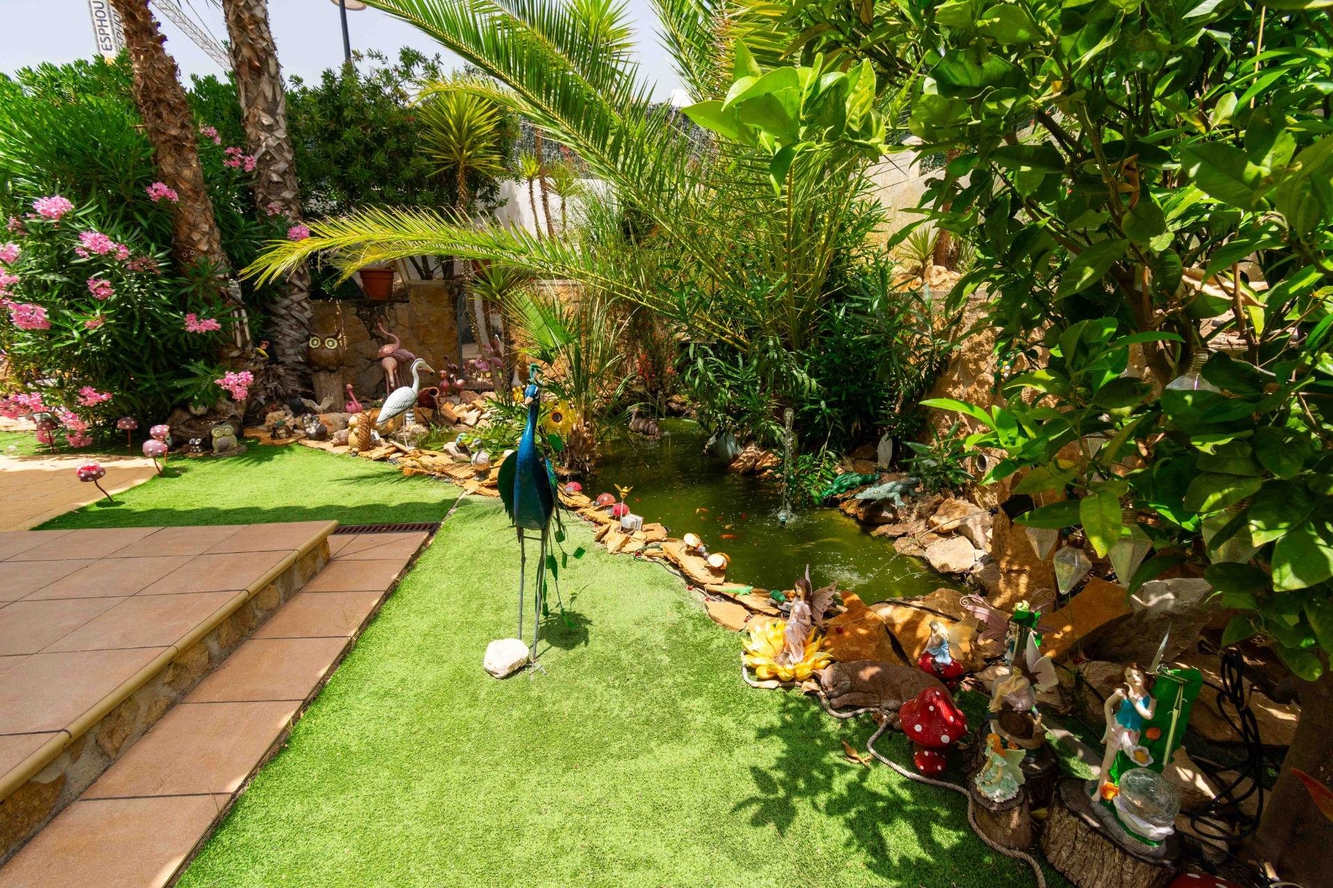 Resale - Villa -
Finestrat