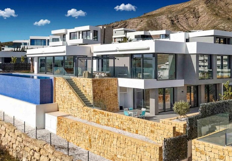 Resale - Villa -
Finestrat